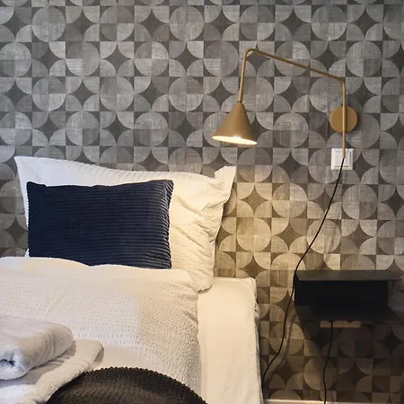 Downtown City-center - Zachastay Penzion 3*